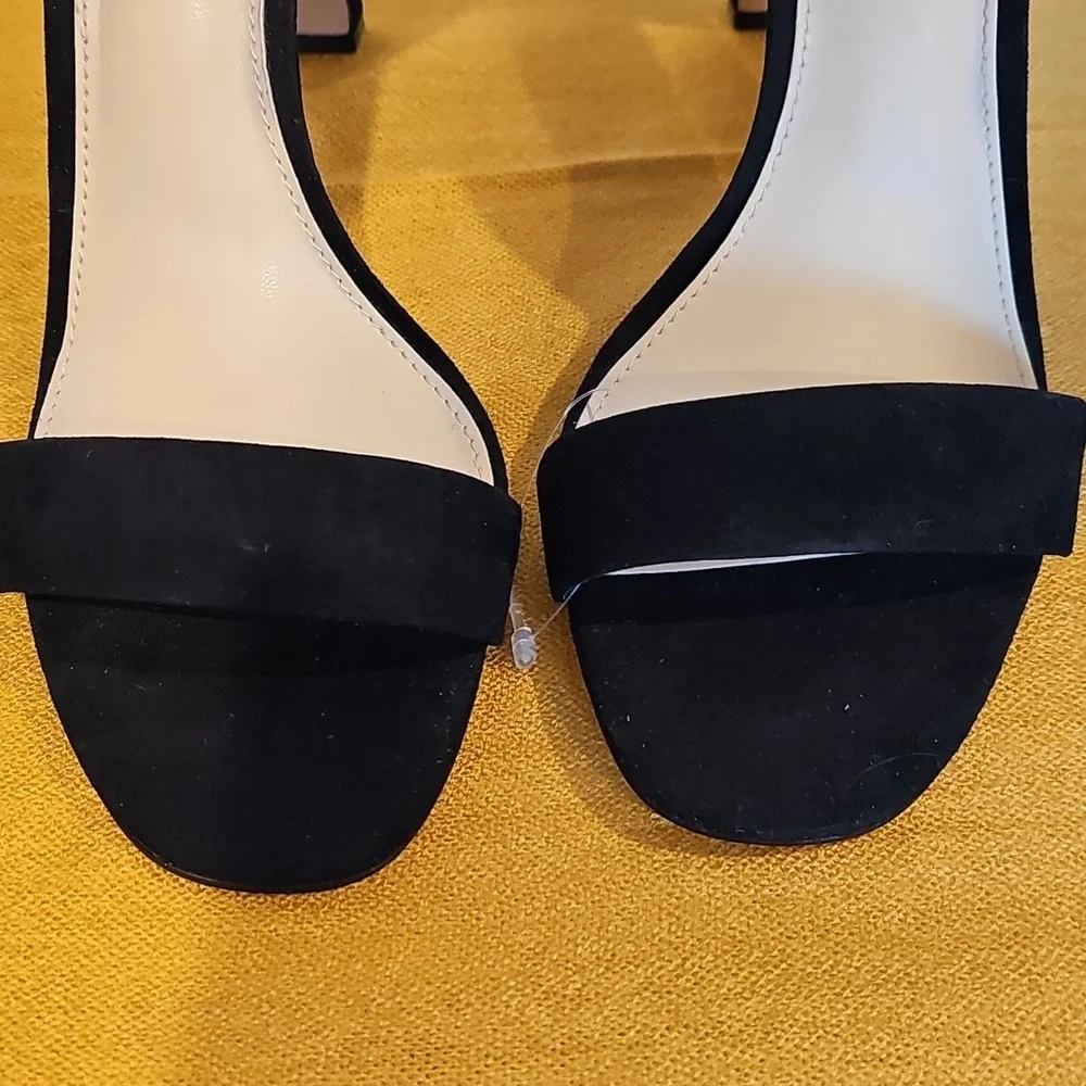 Vince Camuto Corlina Black Velvet Ankle Strap Heels NWOT Sz 10